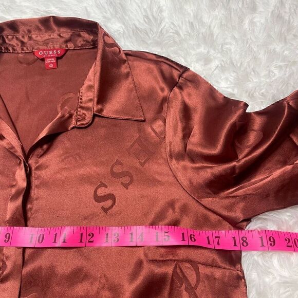Guess Satin Logo Bronze Brown Blouse Long Sleeve Button Up Size XS Classic Elega - Picture 9 of 12